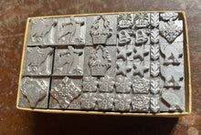 Load image into Gallery viewer, Holiday Ornament Handypack