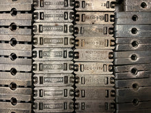 Load image into Gallery viewer, Quoins